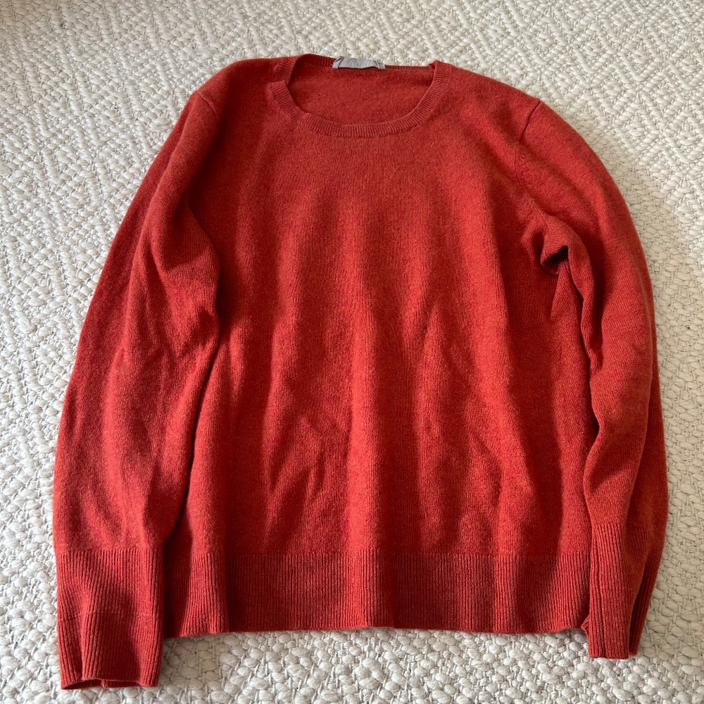 Everlane women’s 100% cashmere sweater, size L